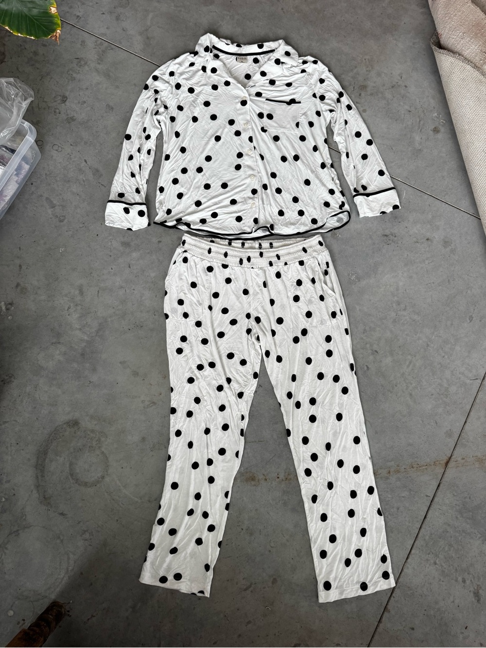 SOMA Cool Nights White Pajama Set with Black Polka Dots Size XL